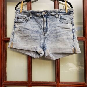 AMERICAN EAGLE OUTFITTERS WOMEN'S LIGHT WASH MIDI JEAN SHORTS SIZE 16